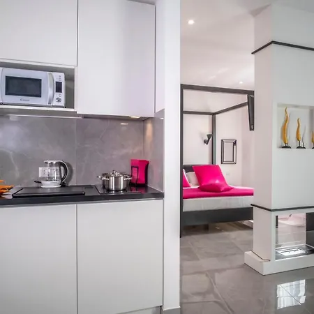 36 Steps In Tasso Square *