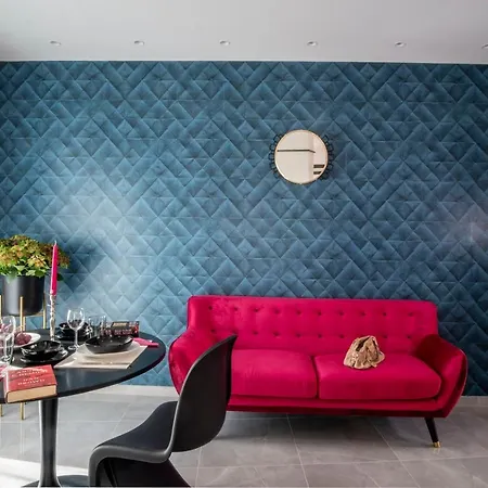 Apartment 36 Steps In Tasso Square
