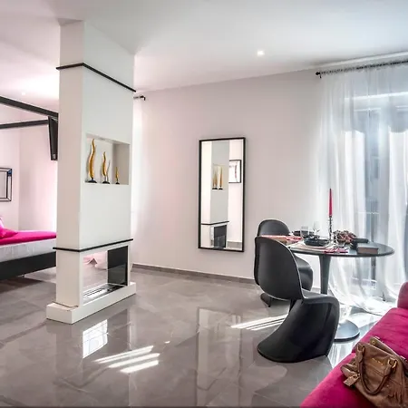 Appartement 36 Steps In Tasso Square