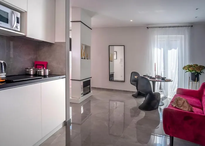 36 Steps In Tasso Square Appartement